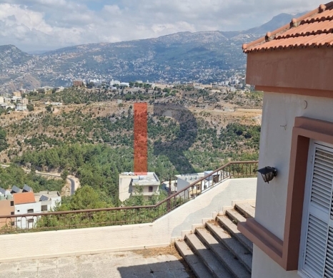 R9-1972 Stunning 4-Floor Villa with 2600m Land for sale in Assoun - Dinnieh — 2