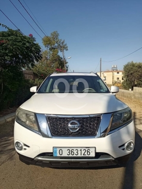 Nissan dans Tripoli - Nissan Pathfinder 2014
