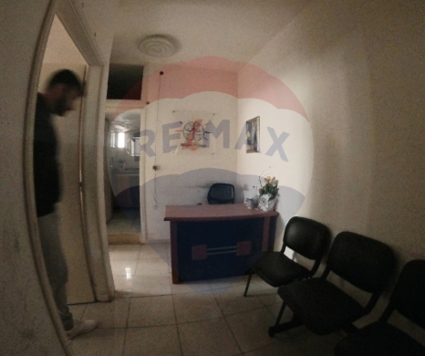 Commercials for rent in Tripoli - R9-2026 Office 50m for rent in Nadim El Jisr Street Tripoli