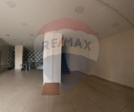 Commercials for sale dans Kobbeh - R9-2048 Warehouse for sale in Kobbeh Riva Street Tripoli