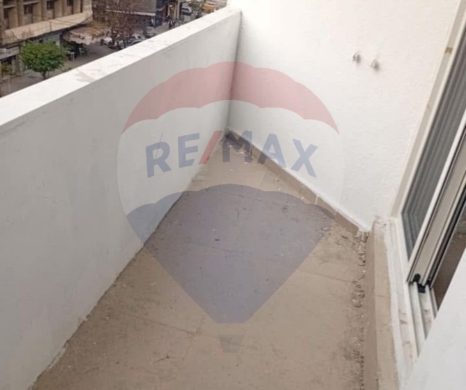 R9-2062 Office for Sale in Icharat Azmi – Tripoli, 80 m²مكتب للبيع في إشارات عزمي – طرابلس، 80 م²