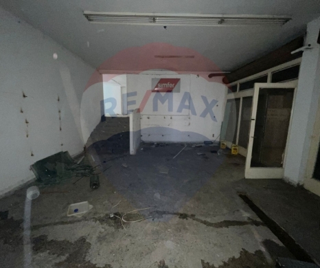 Commercials for sale dans Tripoli - R9-2080 Two Connected Shops 130m² for sale in Houriya Street - Tripoli