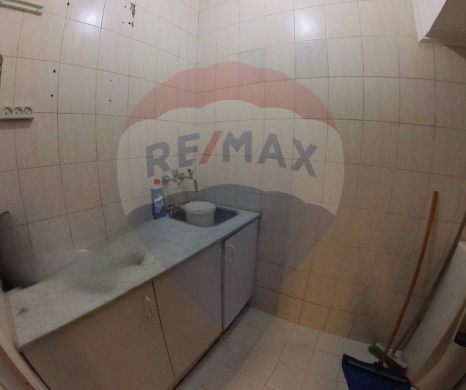 R9-2138 Office for rent in Maarad — 3