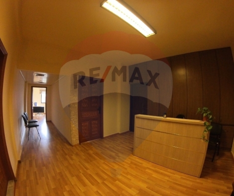 Commercials for rent in Al Maarad - R9-2138 Office for rent in Maarad