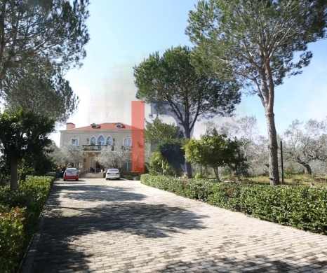 R9-2198 Villa 600m with land 3000m for sale in Batroumine - Koura — 3