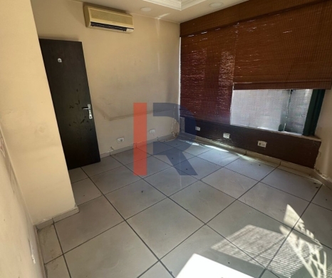 R9-2270 Office 125m for sale in Azmi Islamic Street - Tripoli — 2