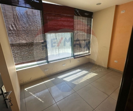 R9-2270 Office 125m for sale in Azmi Islamic Street - Tripoliمكتب للبيع في شارع عزمي الإسلامي – طرابلس، 125 م²