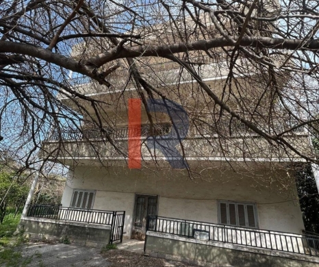R9-2328 Land 1500m² with Building 420m² for Sale in Bhamdoun Minieh