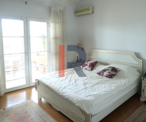 R9-2344 Luxurious 210 sqm Apartment for Sale in Maarad - Tripoli — 10
