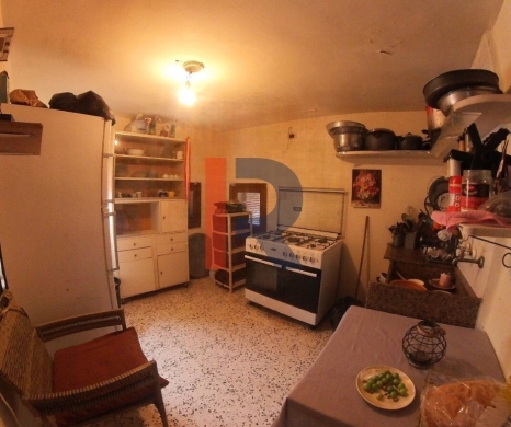 R9-2376 Old House 220m for Sale in Souk Al Dahab – Tripoli — 10
