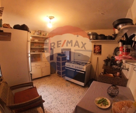 R9-2376 Old House 220m for Sale in Souk Al Dahab – Tripoli — 10