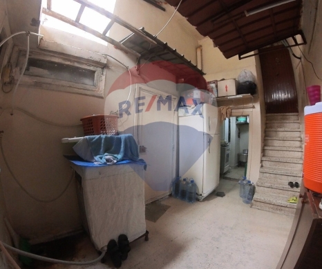 R9-2376 Old House 220m for Sale in Souk Al Dahab – Tripoli — 7