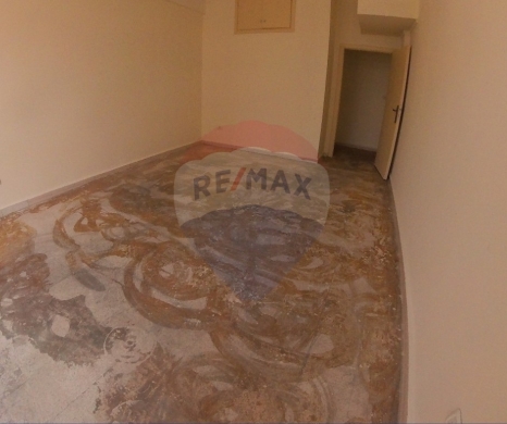 Commercials for rent in Brital - R9-2514 Office for Rent in Masaref Street - Tripoli