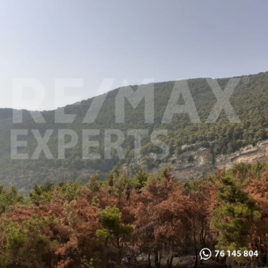 فلل للبيع في Sereel - R9-185 New uncompleted house for sale in Zgharta