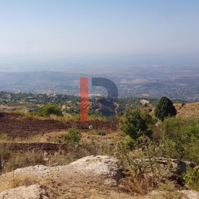 R9-425 Land for sale in Akkar ! — 3