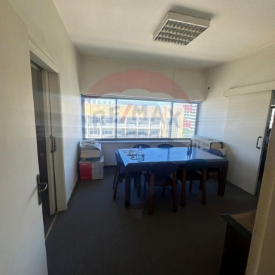 R9-1400 Office for Sale in Tripoli!