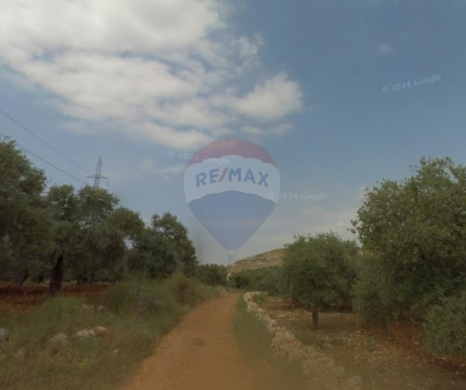 R9-1520 Land for Sale in Btouratij – Koura, 2800 m², Zoning 25/75أرض للبيع في بتوراتيج – الكورة، 2800 م²، تصنيف 25/75