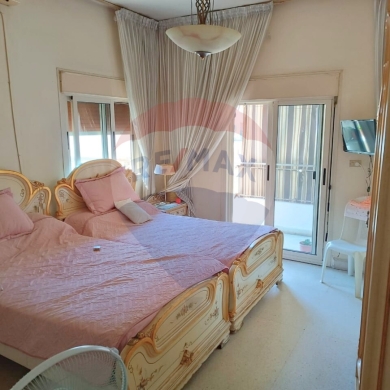 شقق للبيع في Al Monla - R9-1676 Apartment for Sale on Monla Street, Tripoli &ndash; 210 sqm Seventh-Floor Unit
