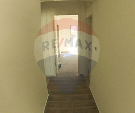 R9-1803 Apartment for Sale Behind Bank Audi on Boulevard - Tripoli — 9