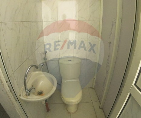 R9-1803 Apartment for Sale Behind Bank Audi on Boulevard - Tripoli — 5