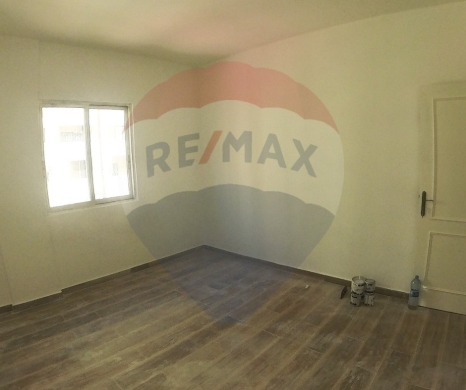 R9-1803 Apartment for Sale Behind Bank Audi on Boulevard - Tripoli — 12