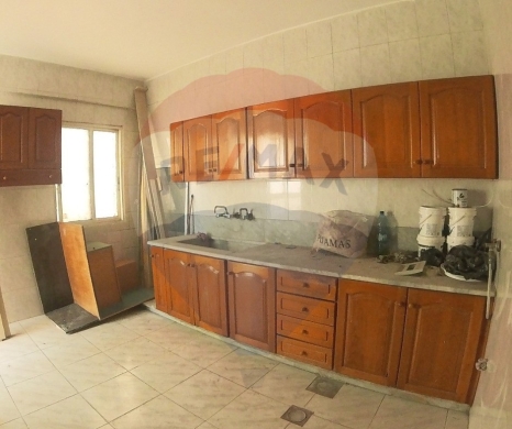 R9-1803 Apartment for Sale Behind Bank Audi on Boulevard - Tripoli — 2