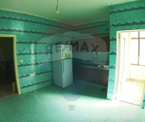R9-1898 Spacious Apartment for Sale in Miten Street - Tripoli — 14