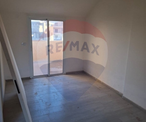 R9-1948 Charming Jamalon for Sale in Btouratij, Koura — 6