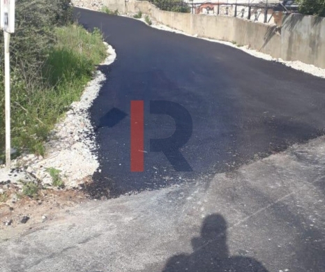 R9-1960 Land 2205 sqm for sale in Btouratij - Koura, Ideal for Residential Development