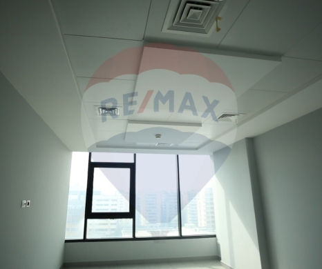 R9-2167 Office 43m for Sale in Boulevard, Tripoli – Very Good Condition — 3