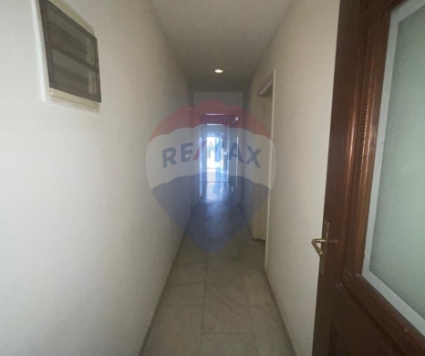 شقق للبيع في Jamil Adra Street - R9-2438 Apartment 210m + 70m Terrace for Sale in Jamil Adra - Tripoli