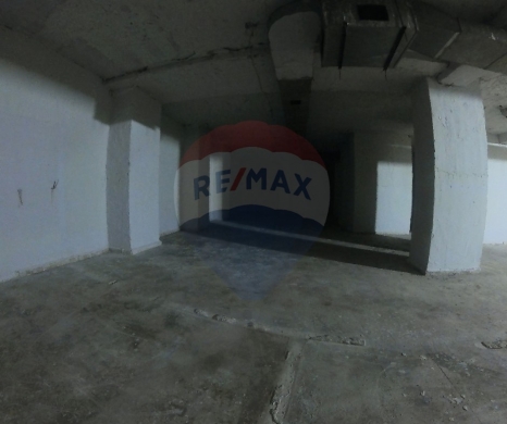 عقارات تجارية للبيع في Condor - R9-2460 Warehouse 1100m for Sale in Condor Street - Tripoli