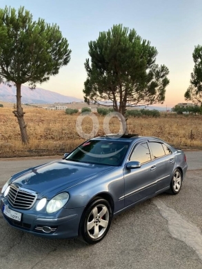 Mercedes-Benz in Dahr el-Ahmar - E320 2005