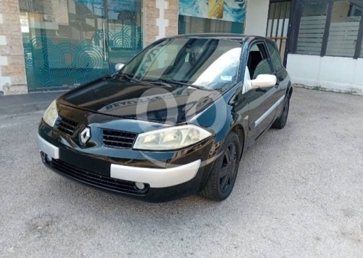 Renault in Kfar Yassine - Renault Megane 2004
