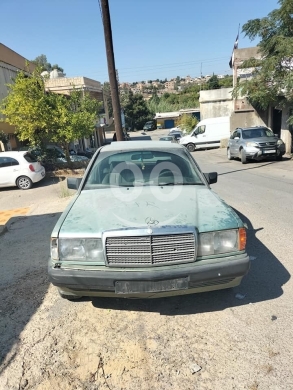 Mercedes-Benz in Nabatyeh - 190 model 92