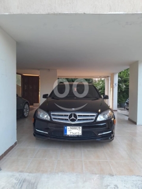 Mercedes-Benz in Saida - Mercedes C300 model 2011
