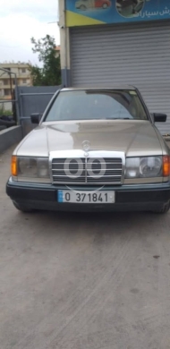 Mercedes-Benz in Taalabaya - E300 موديل 89