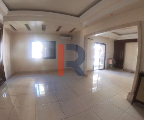 R9-2592 Apartment for Sale in Azmi, Tripoli — 185 Square Meters — 10