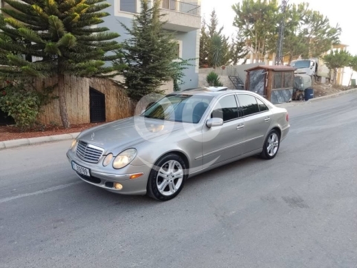 Mercedes-Benz in Nabatyeh - E350 model 2006
