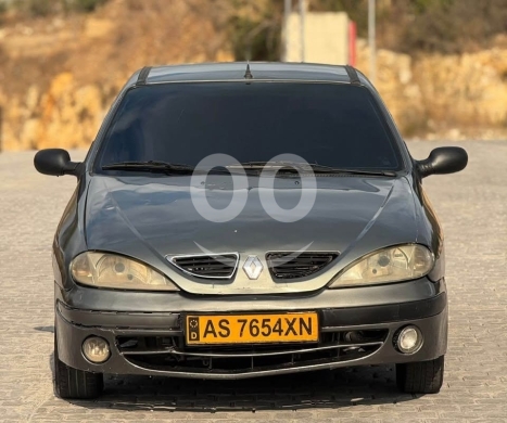 Renault in Amchit - Renault Megan 2000