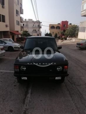 Land Rover in Amchit - Range rover 1990