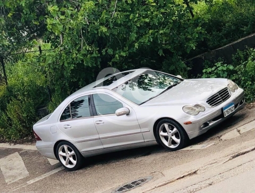Mercedes-Benz in Akkar el-Atika - C320 موديل ٢٠٠٢