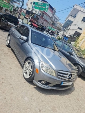 مرسيدس بنز في مدينة بيروت - C300 2010