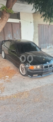 BMW in Akkar el-Atika - بوي موديل ٩٠ ٤ كهربا جنط البينا ١٧ لوك موتير ٣٢٠ اسود نيو بوي M3