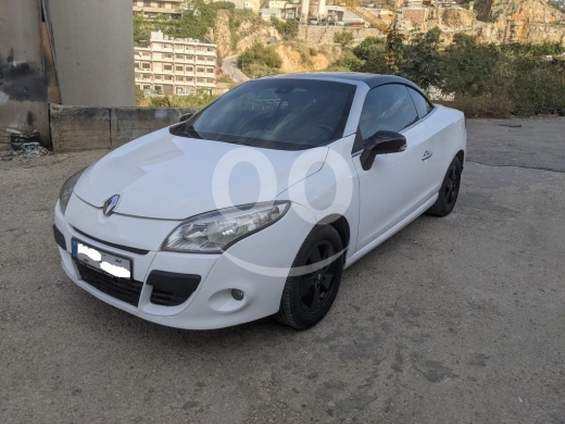 Renault in Jdeideh - Renault Megane CC kashef 2.0 16v 2012 Full Auto Like New