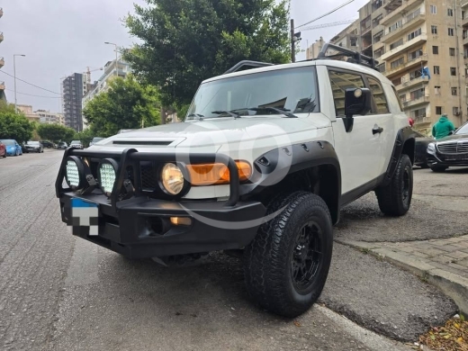 تويوتا في مدينة بيروت - Toyota FJ Cruiser 2014