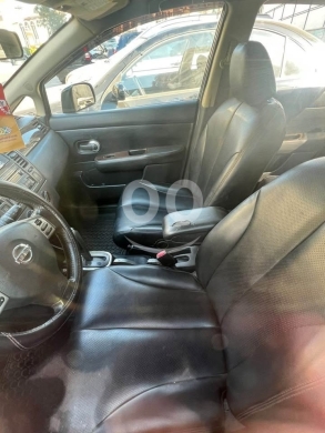 نيسان في مدينة بيروت - Nissan versa 2010