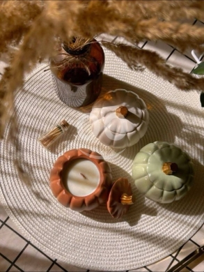 Hand made decor and candles.gifts and other — 2
