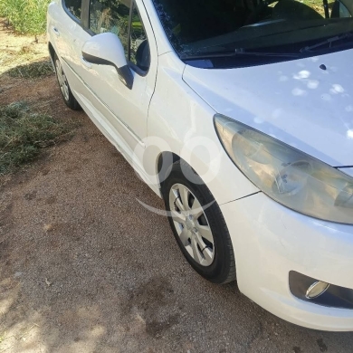 Peugeot in Zahleh - بيجو 207 2012