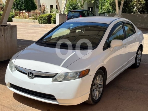 Honda dans Beyrouth - هوندا سيفيك موديل ٢٠٠٦